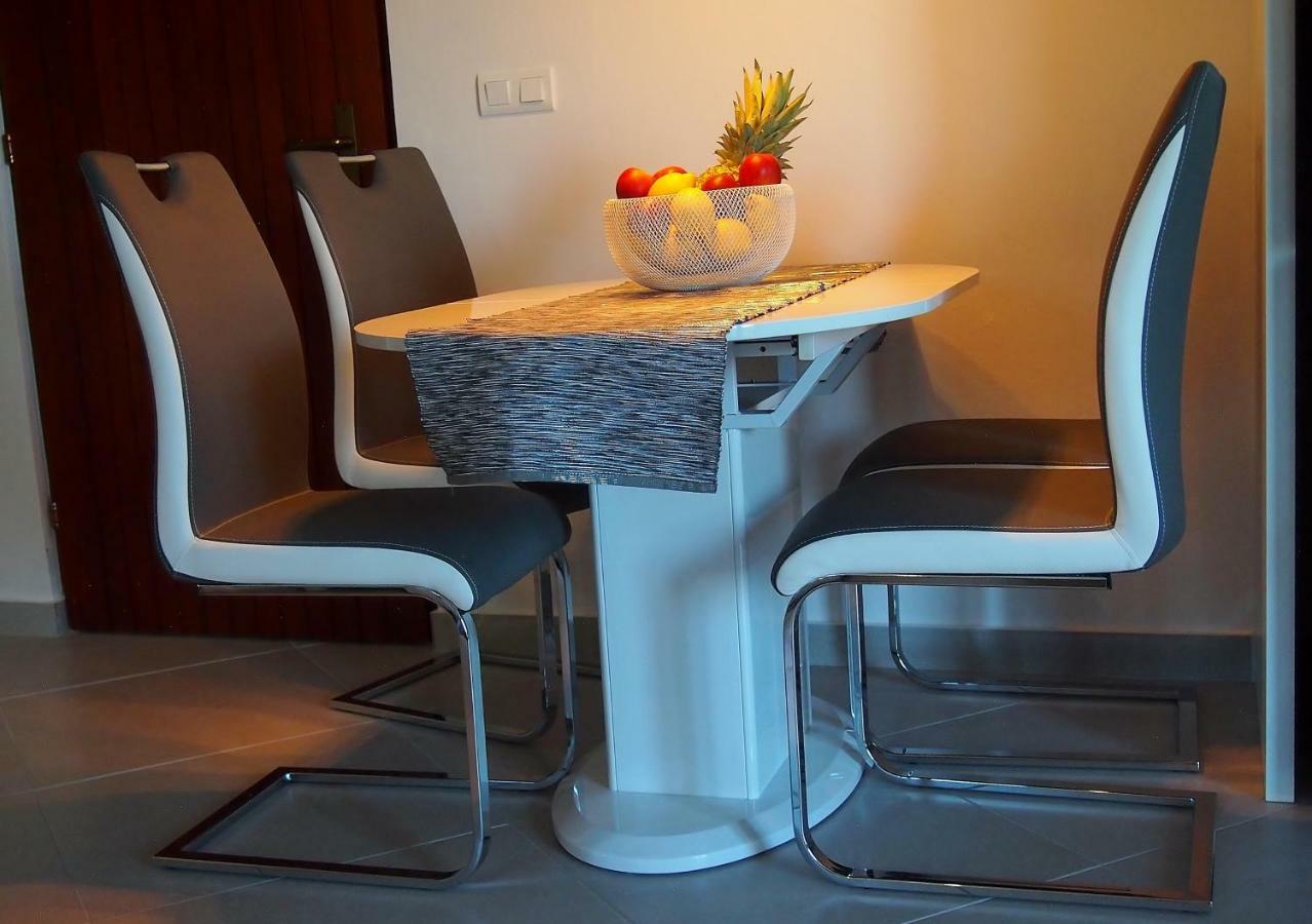 Apartmani Porat Малинска Экстерьер фото